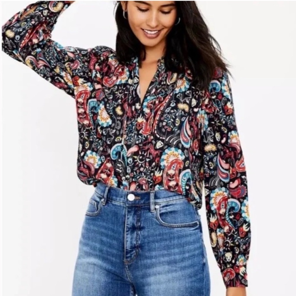 LOFT Ann Taylor Shimmer Paisley Tie Neck Blouse NWOT Size Medium